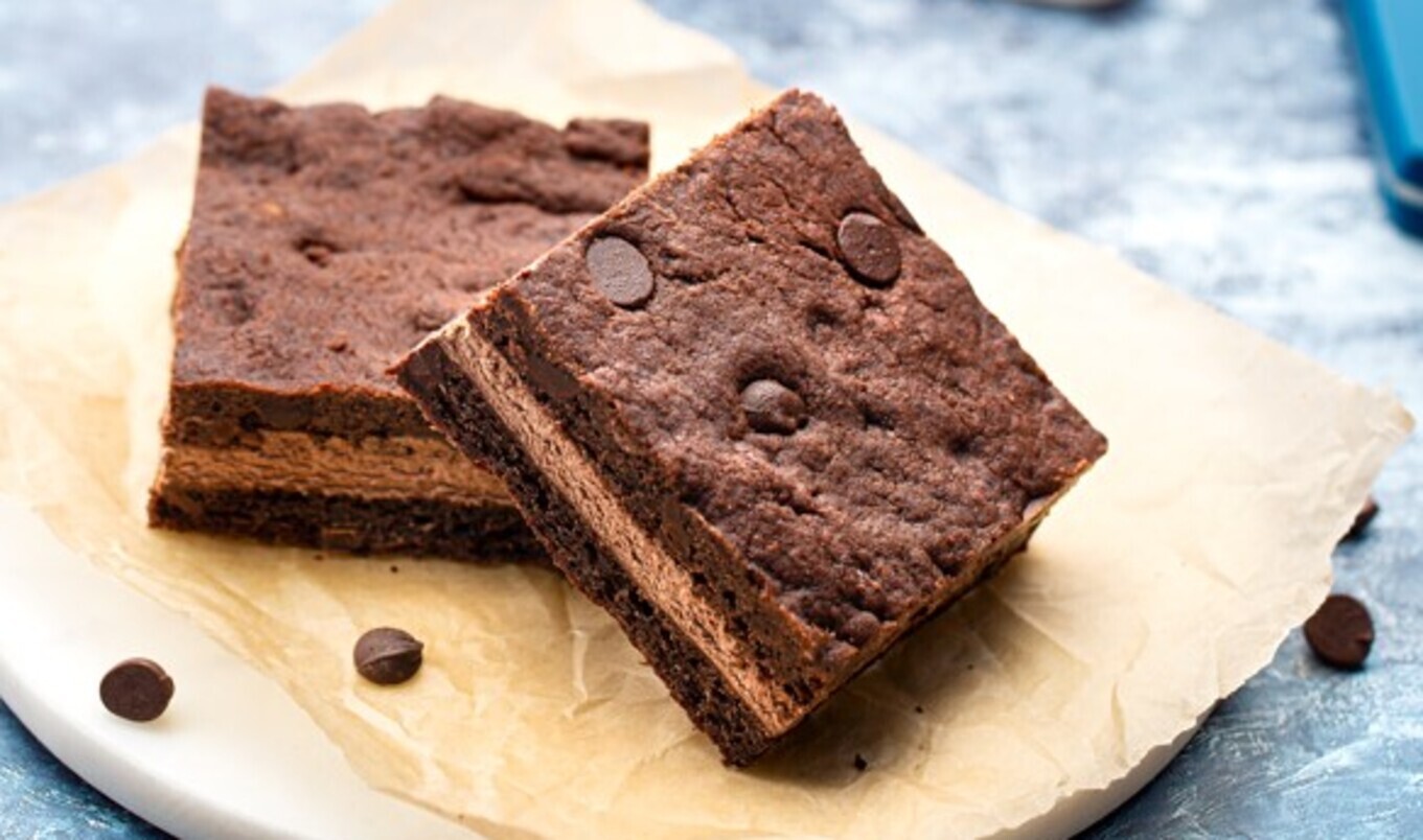 Double Dark Chocolate Fudgewiches With Ice Cream Filling