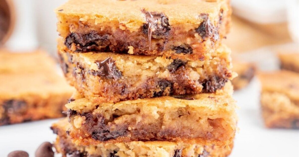 Vegan Chocolate Chip White Bean Blondies - Vimarsana News