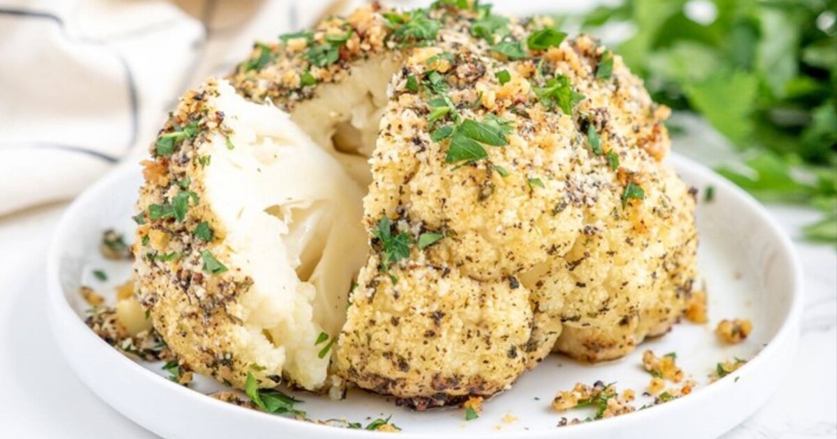Vegan Garlicky Herb-Roasted Whole Cauliflower - Vimarsana News