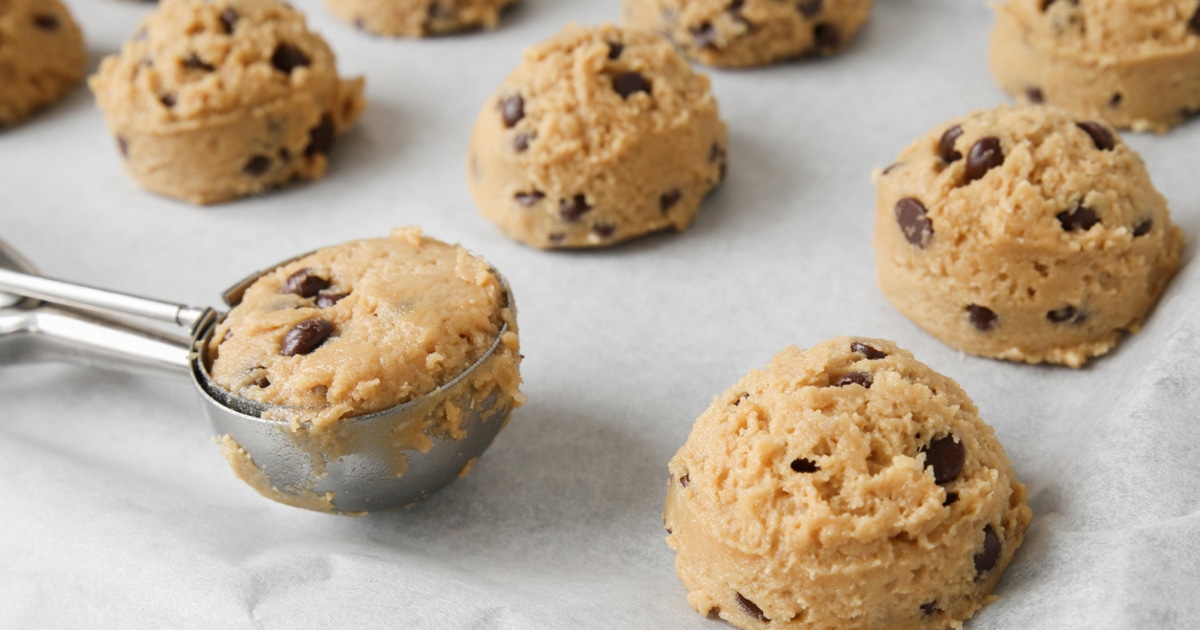 Can You Eat Egg-Free Raw Cookie Dough? No, But Also Yes - Vimarsana News