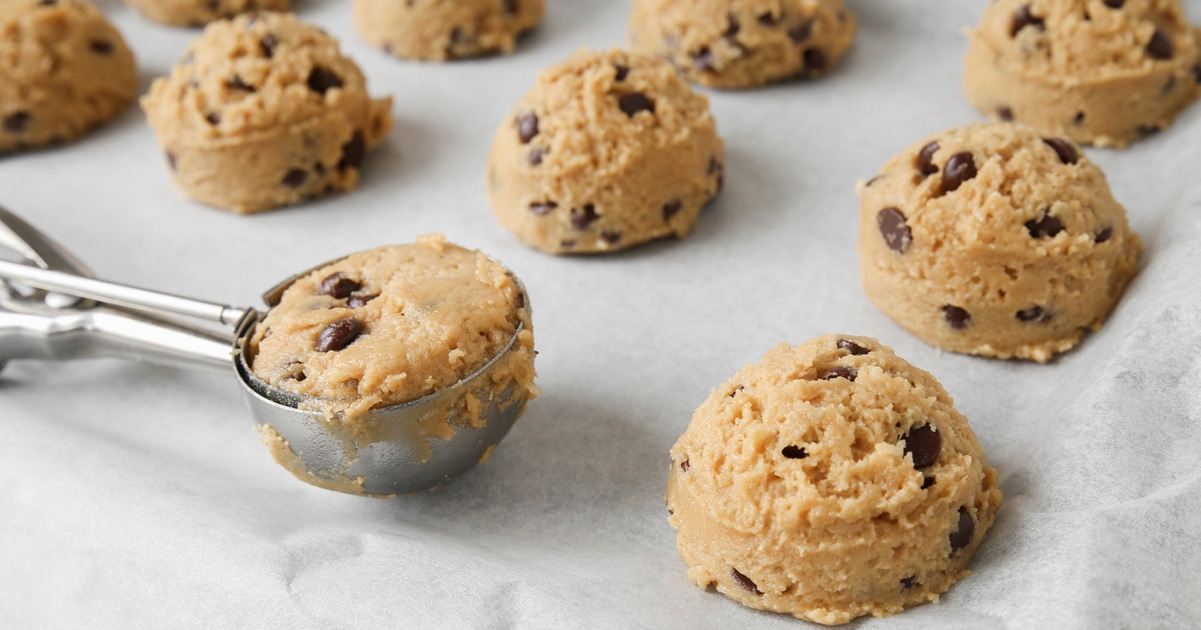 Can You Eat Egg-Free Raw Cookie Dough? No, But Also Yes - Vimarsana News