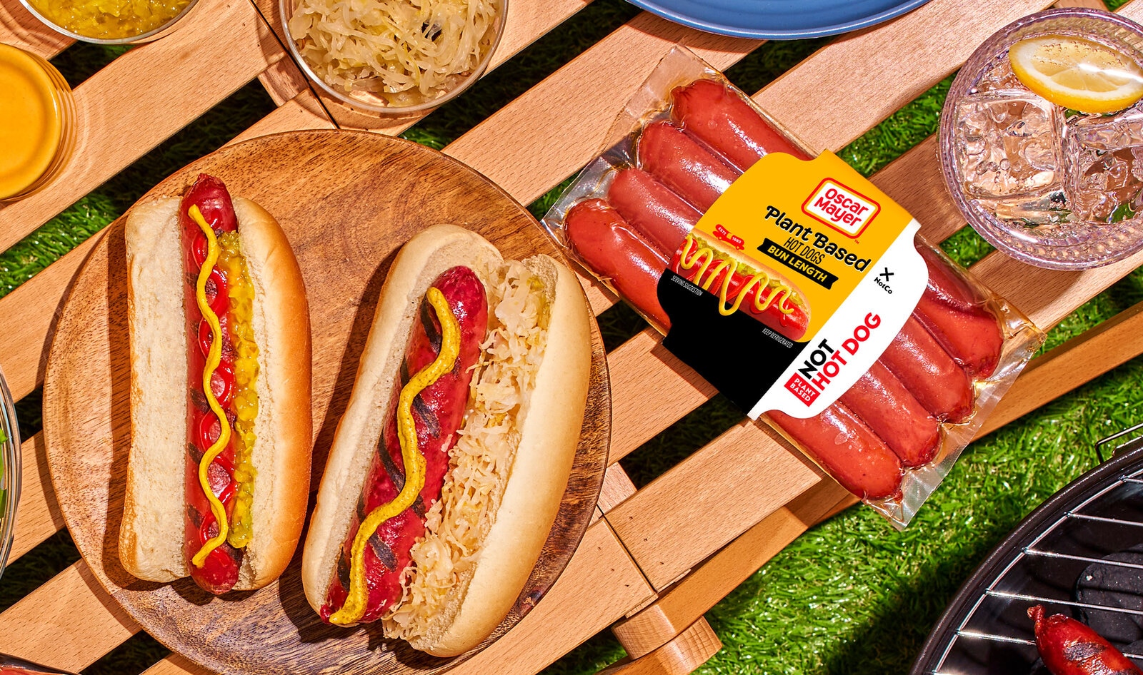 After 140 Years, Oscar Mayer Gives Its Hot Dogs a Meatless Makeover