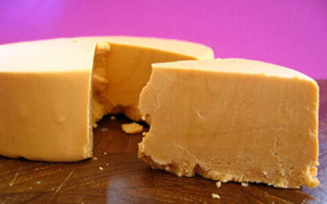 7 Out of This World Vegan Cheese Dishes