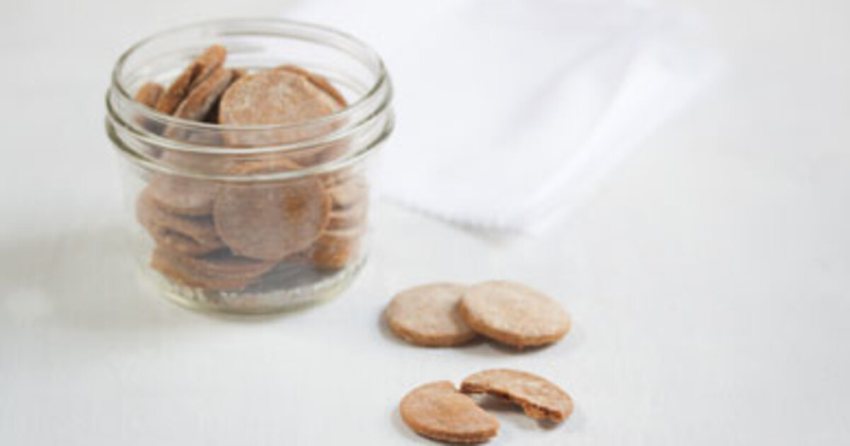 Gluten-Free Cheesy Crackers | VegNews