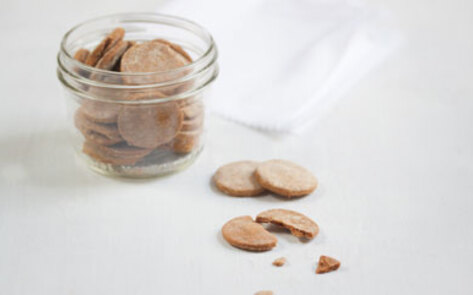 Gluten-Free Cheesy Crackers