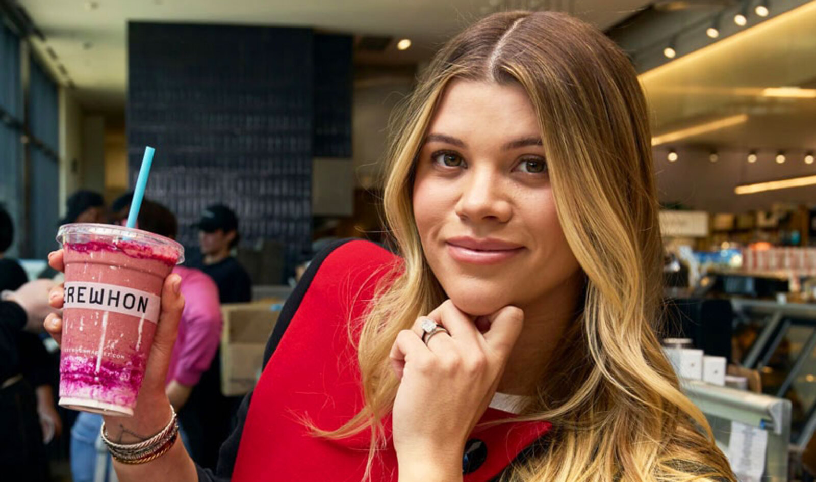 Cow Colostrum: What Is the Weird Ingredient in Sofia Richie’s $21 Erewhon Smoothie?