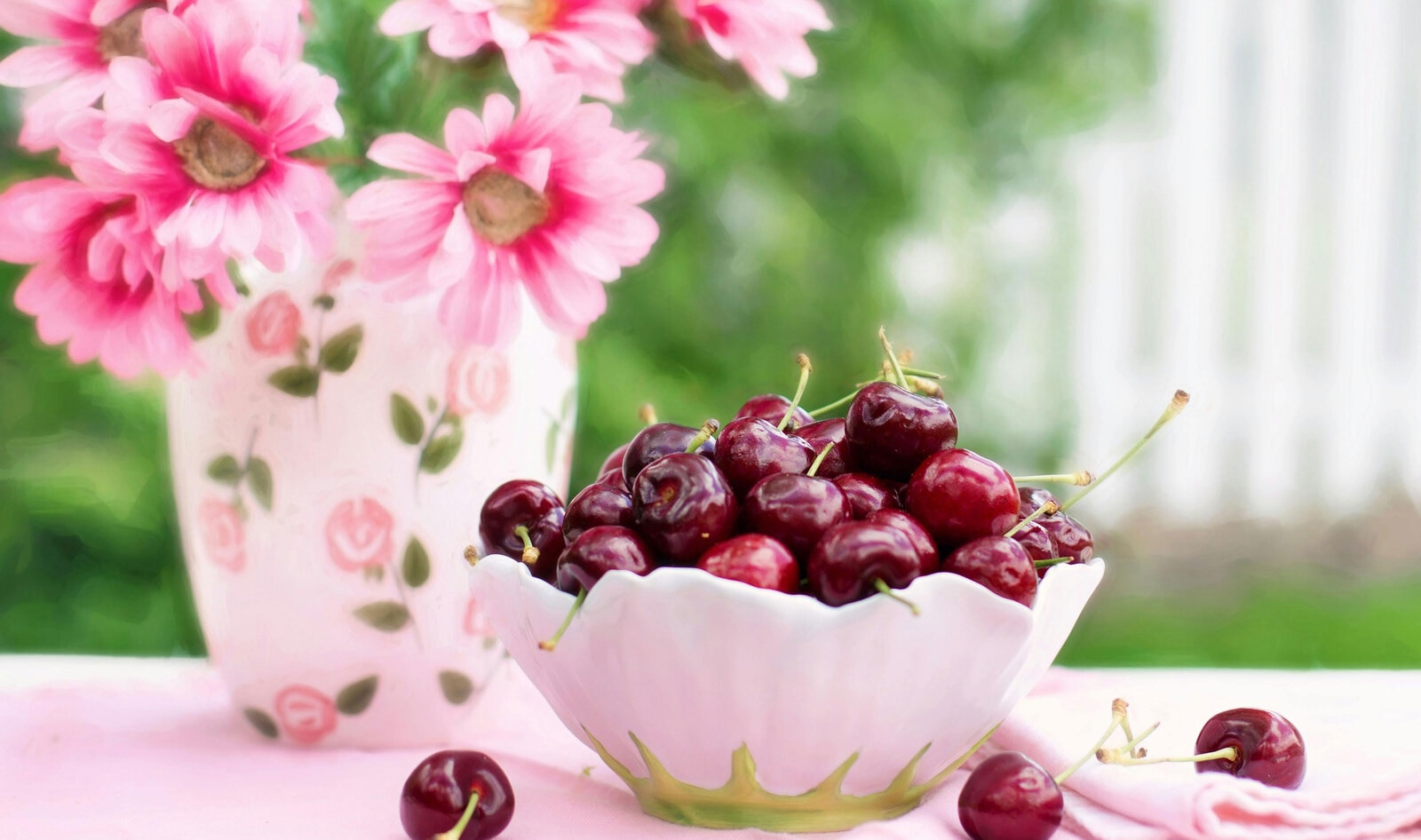 To Reap the Benefits of Cherry Season, Be Like Oprah, Martha Stewart, and Bobby Flay