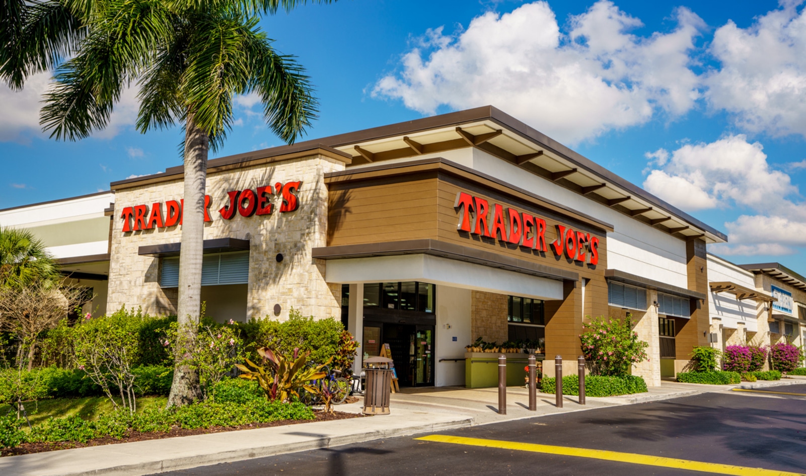 The Real Reason You Love Trader Joe’s Isn't What You Think
