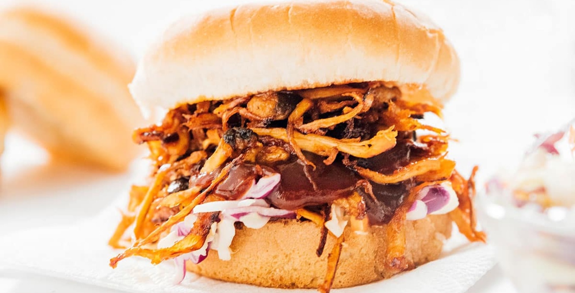 You Won’t Even Notice There’s No Meat in These Vegan Pulled Pork Sandwiches