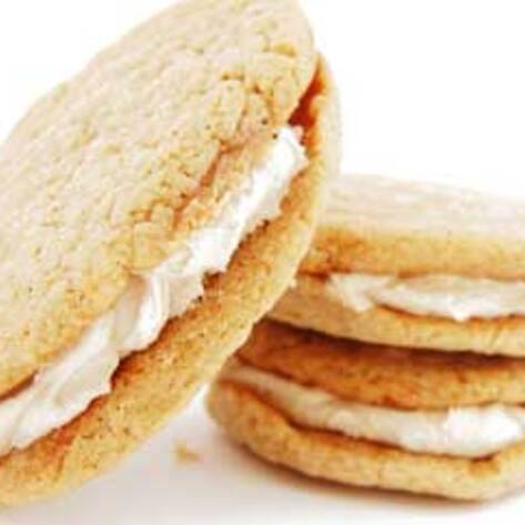 Apple Pie Cookies with Maple Cream Filling