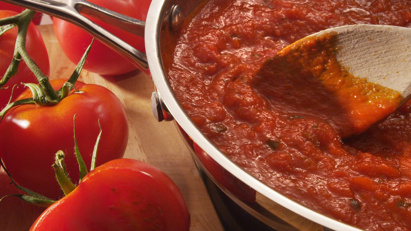 cooking marinara sauce