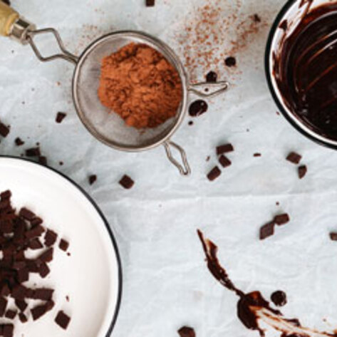 VegNews.VeganChocolateMaking