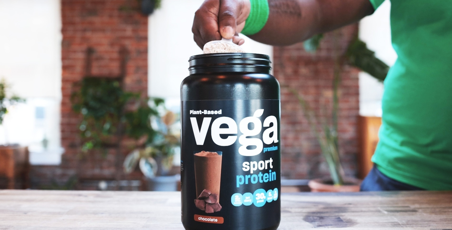 The VegNews Guide to Vegan Protein Powders (Because They’re Not All the Same)