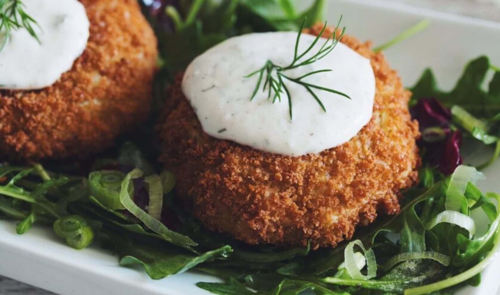 These Plant-Based Crab Cakes Will Fool Any Seafood Lover