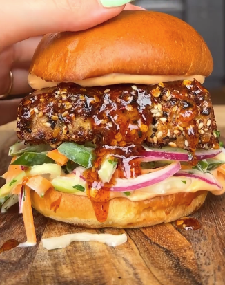 Hot Honey Vegan Halloumi Burger2