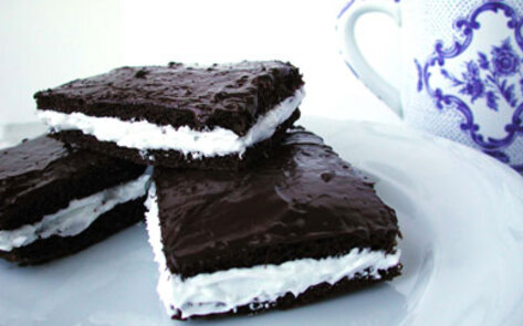 World Vegetarian Day Giveaway: Sticky Fingers Extravaganza!