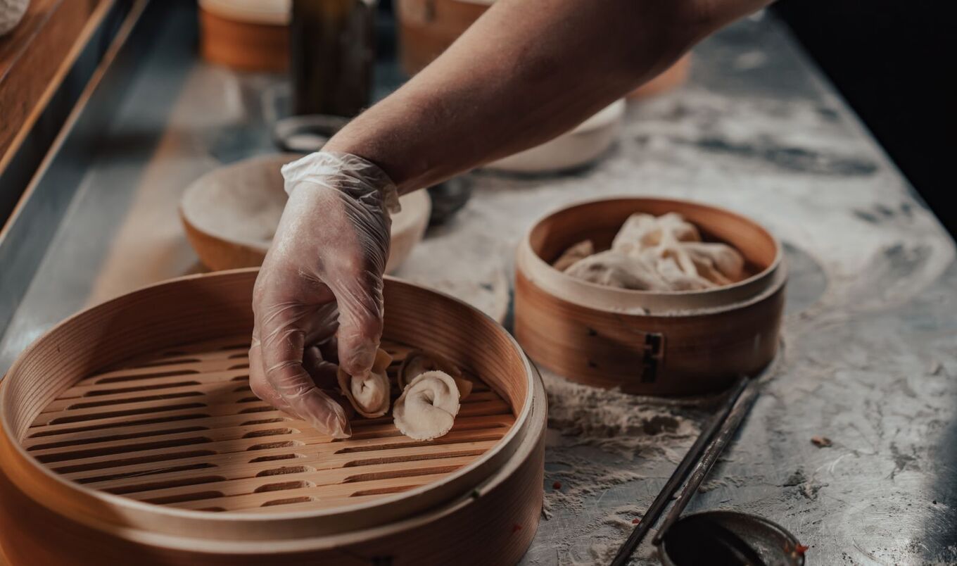 cooking with bamboo steamer