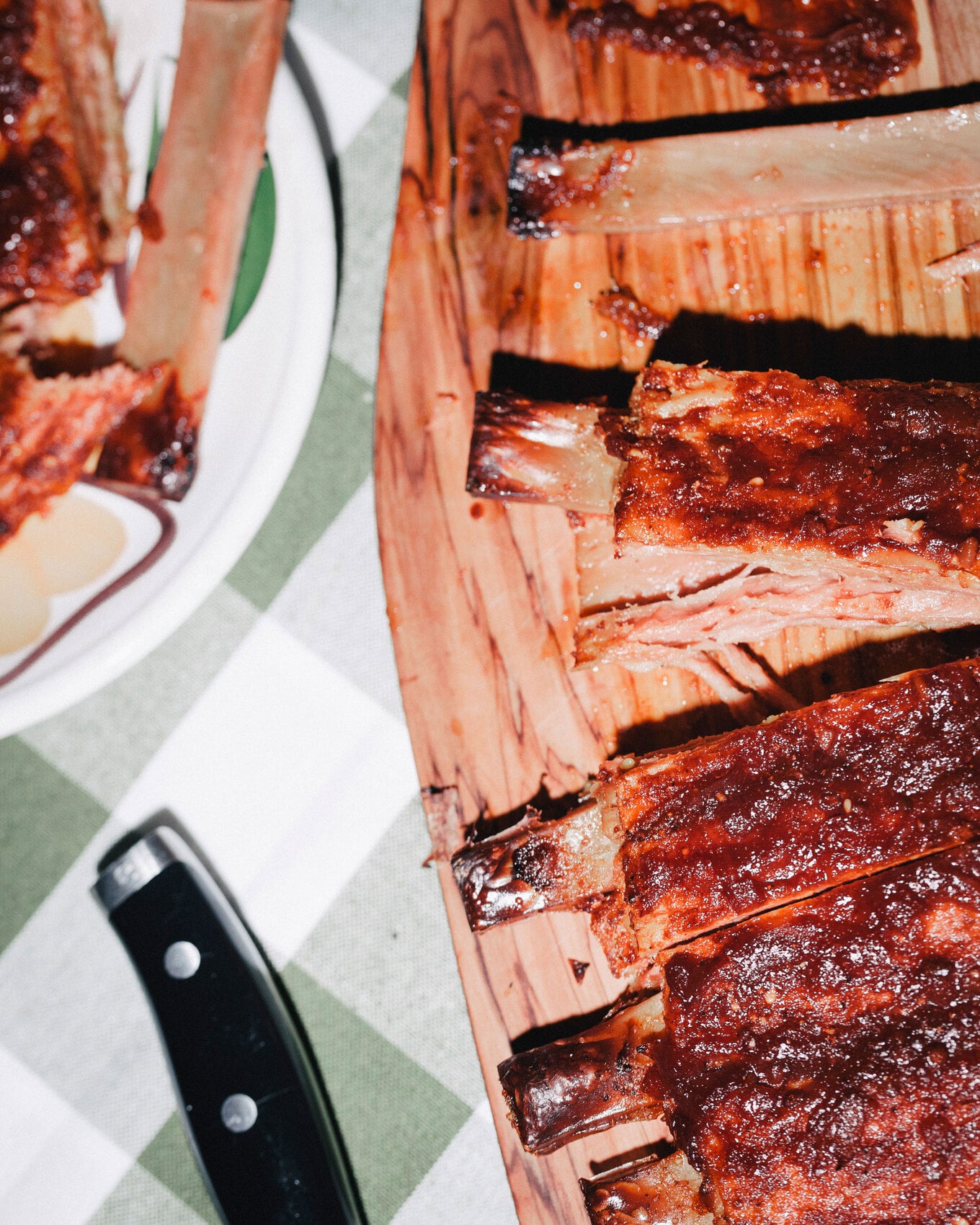 VegNews.VeganRibs4.JuicyMarbles