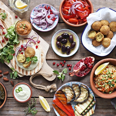 Study: Plant-Forward Mediterranean Lifestyle Lowers Risk of Dying From Cancer by 28 Percent 