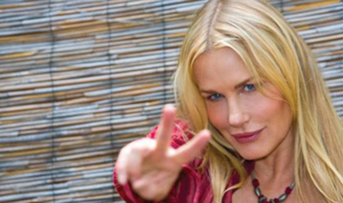 Daryl Hannah Producing Film