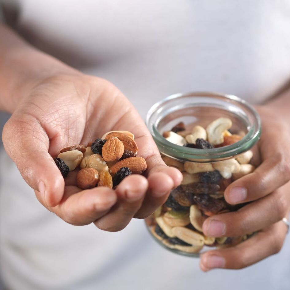 A Handful of Nuts Daily Could Reduce Depression Risk By 17 Percent, Study Finds