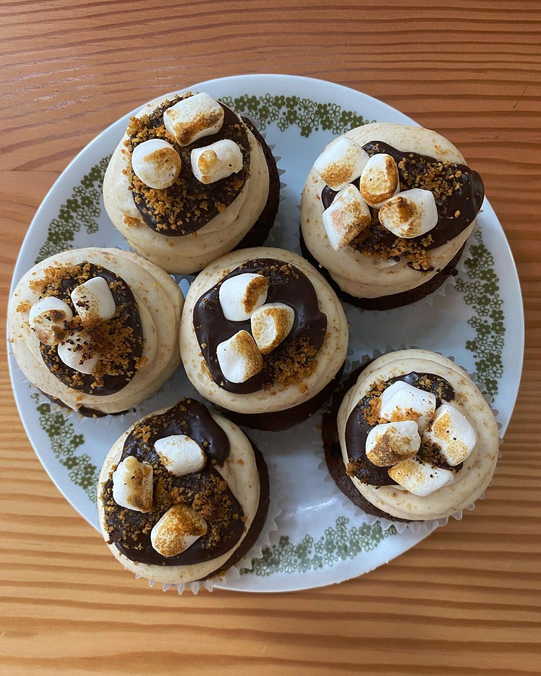 VegNews.vegancupcakes.shoofly