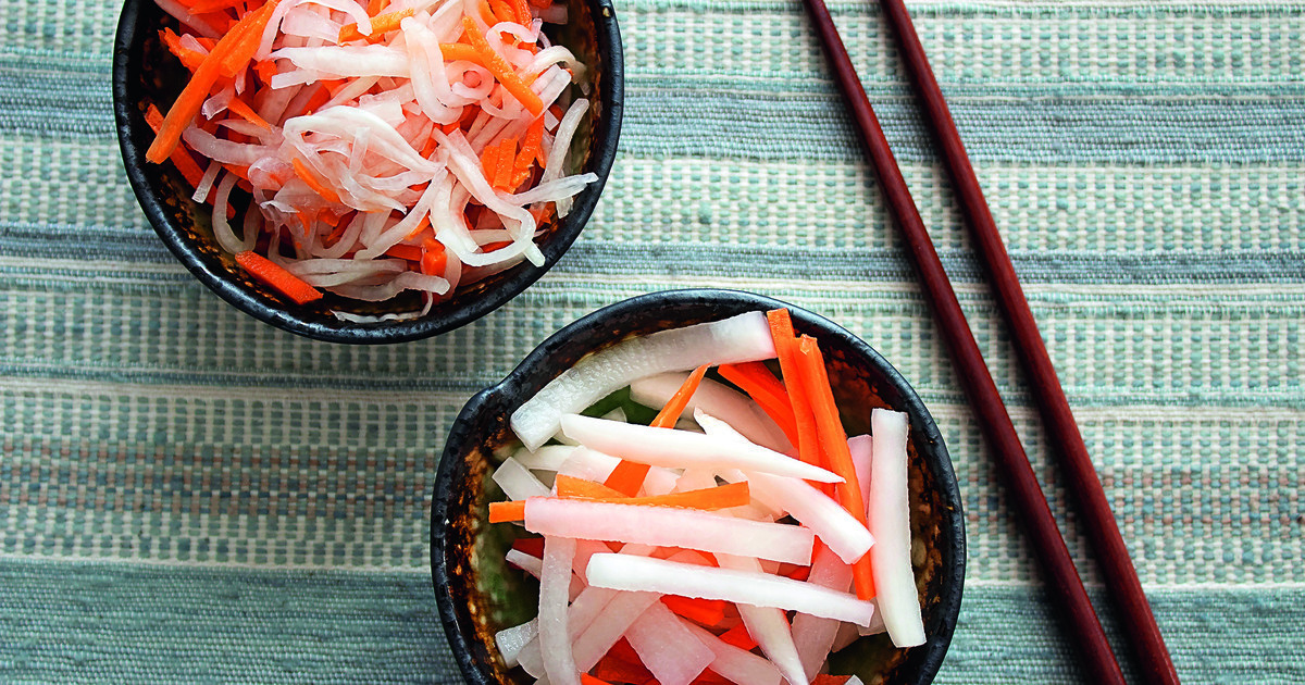 Quick Pickled Carrots and Daikon | VegNews