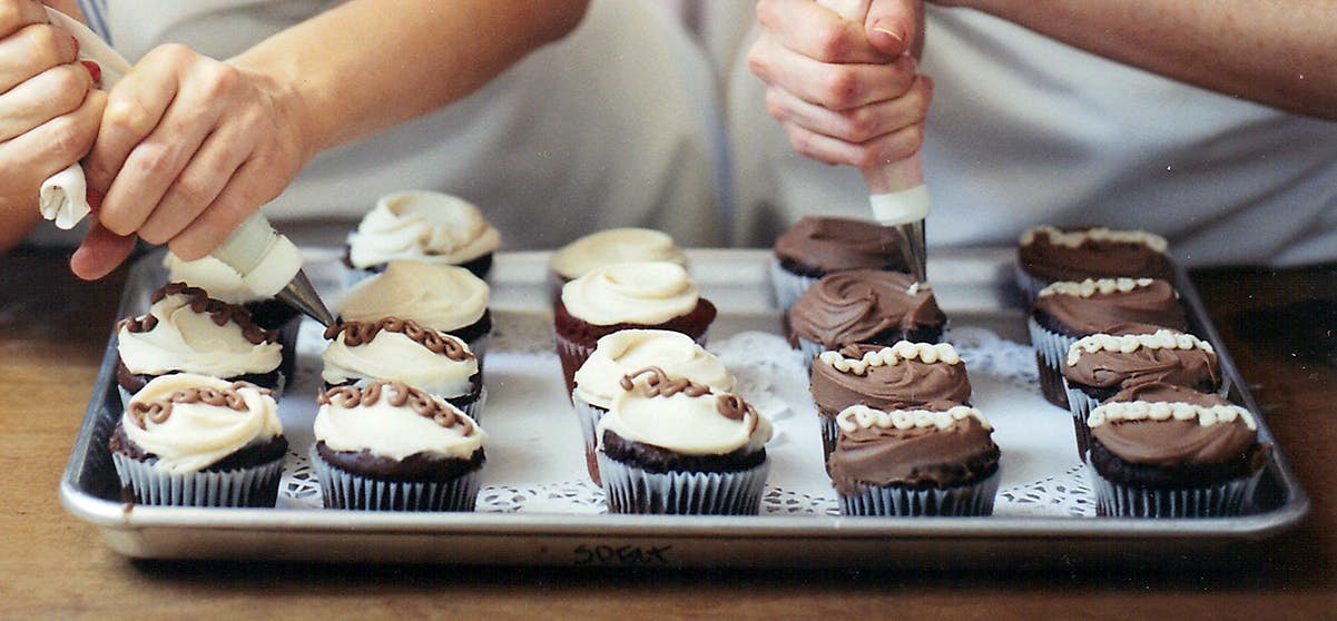 VegNews.VeganCupcakes.ErinMcKenna