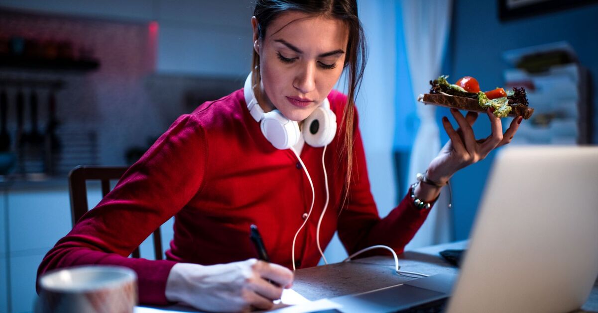 Why Are Night Owls at Greater Risk of Diabetes? An RDN Says Diet Matters. 