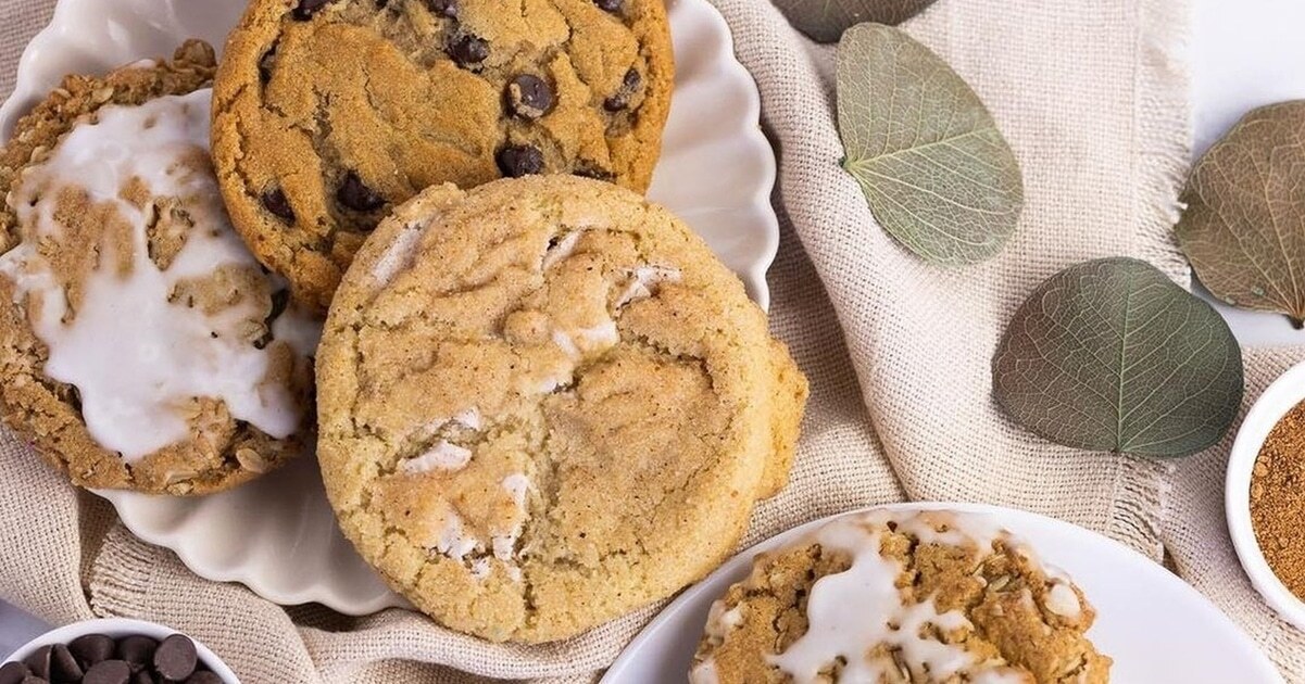 These Vegan Bakeries Deliver Fall-Flavored Cookies, Cakes, and Pies Straight to Your Door