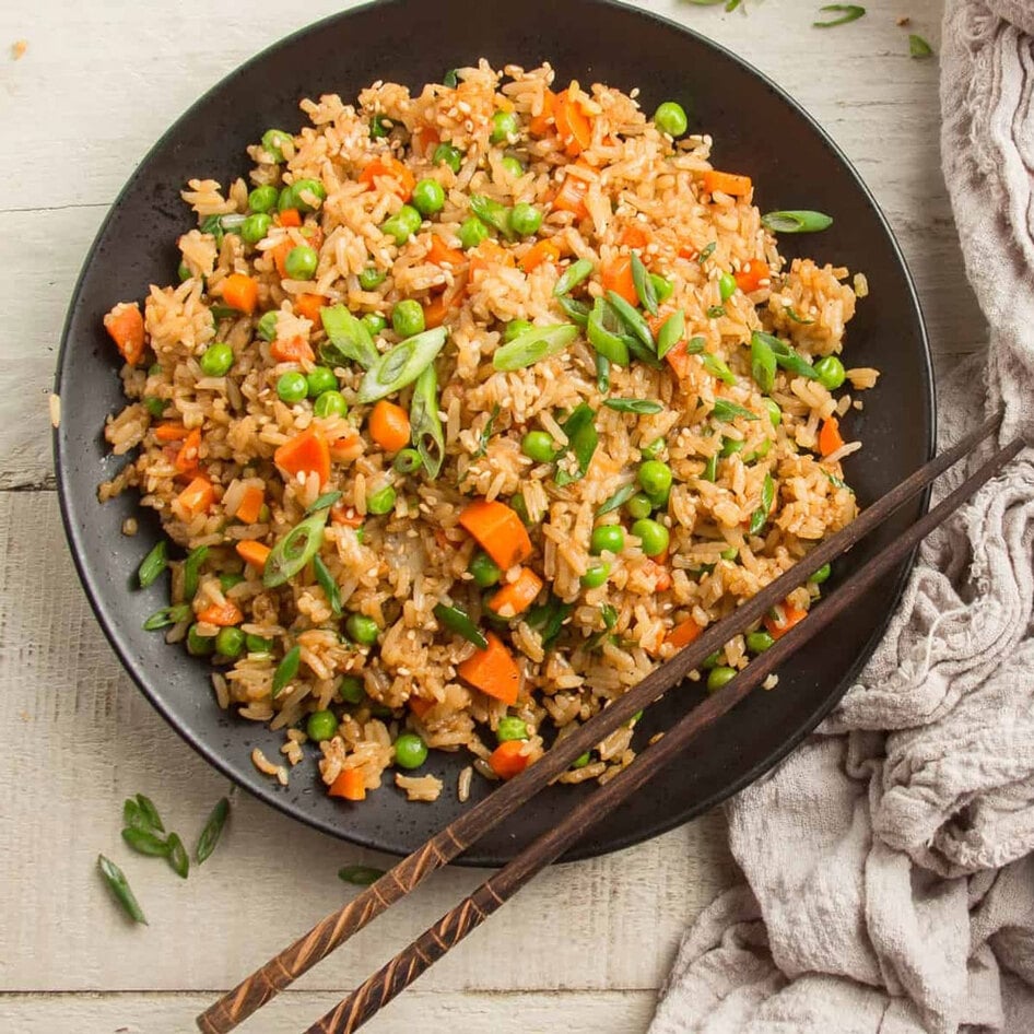 How to Make Tasty, Crispy Takeout-Style Vegan Fried Rice at Home