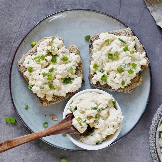 Billie Eilish's Mom Has the Best Hack Ever for Making Vegan Cottage Cheese
