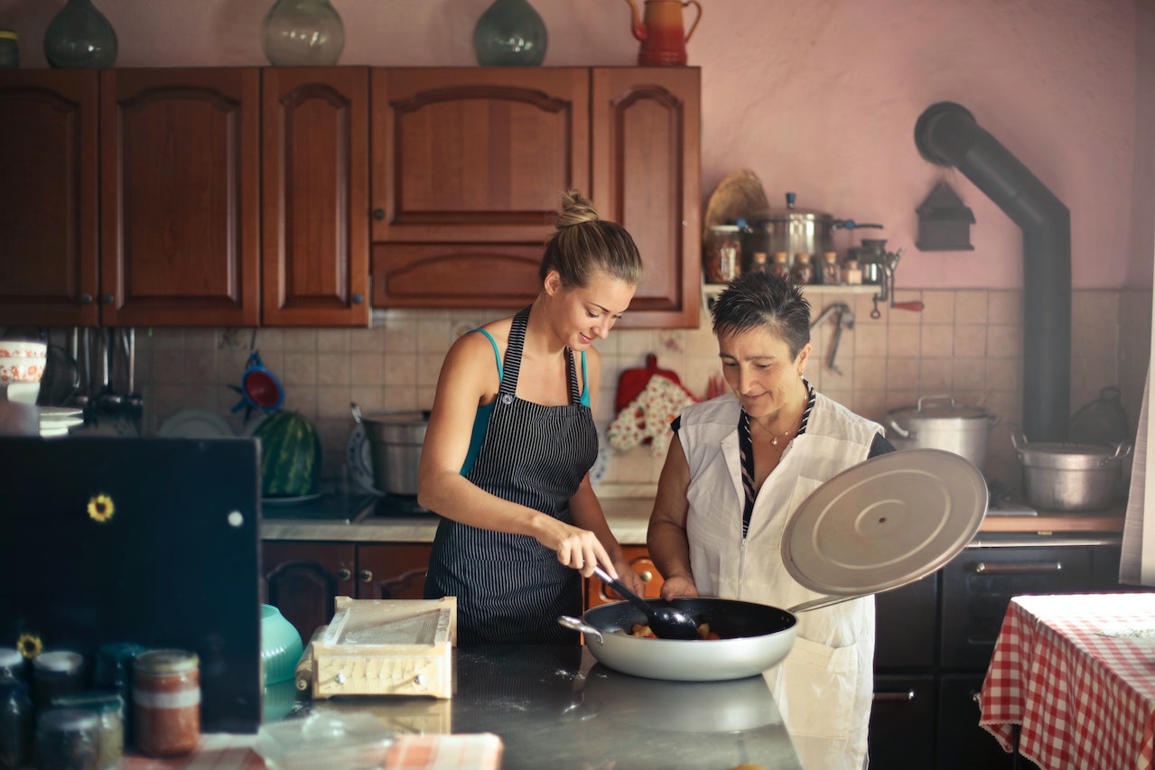 Safe Cookware: The Definitive Guide to Healthy, Non-Toxic Cookware