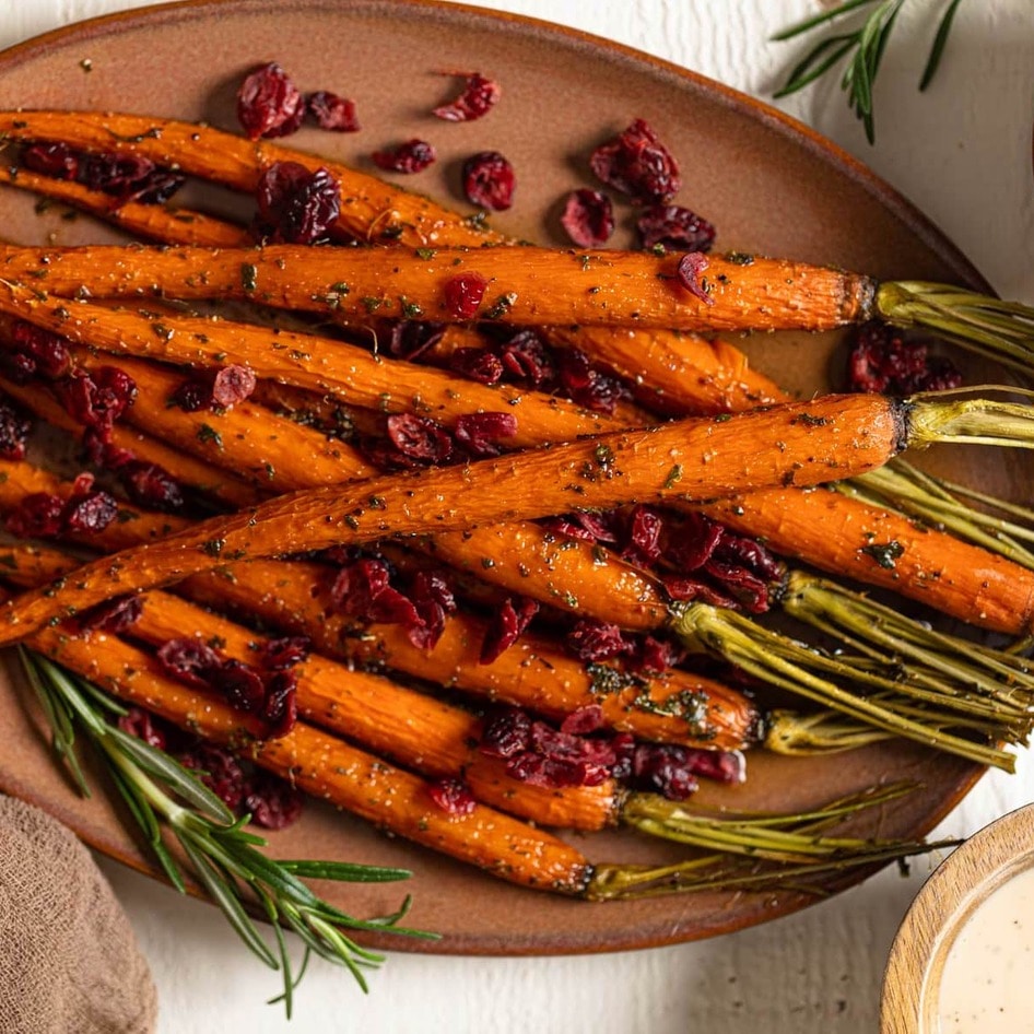 Easy Vegan Maple-Herb Glazed Carrots