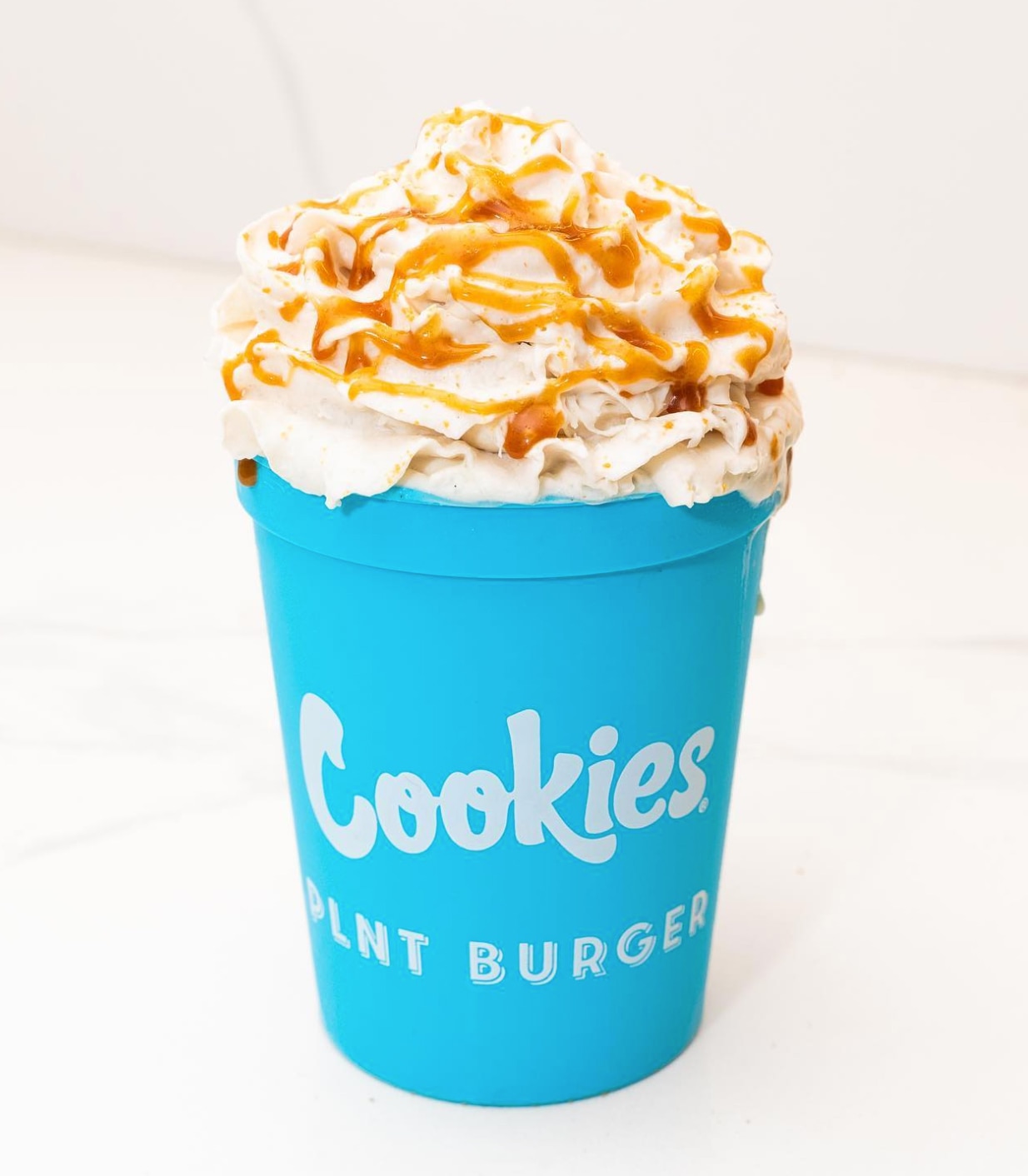 VegNews.CookiesShake.Berner.PLNTBurger