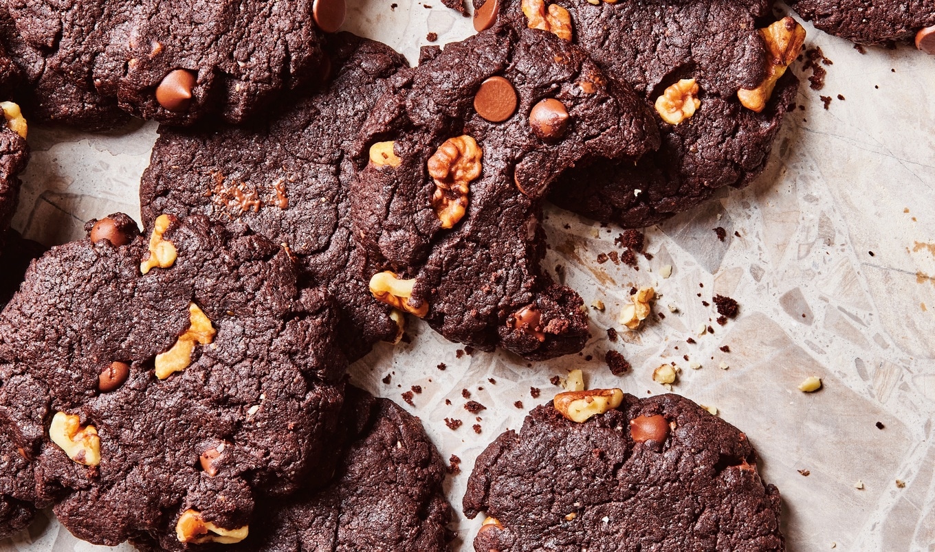 Chunky Vegan Brownie Walnut Cookies