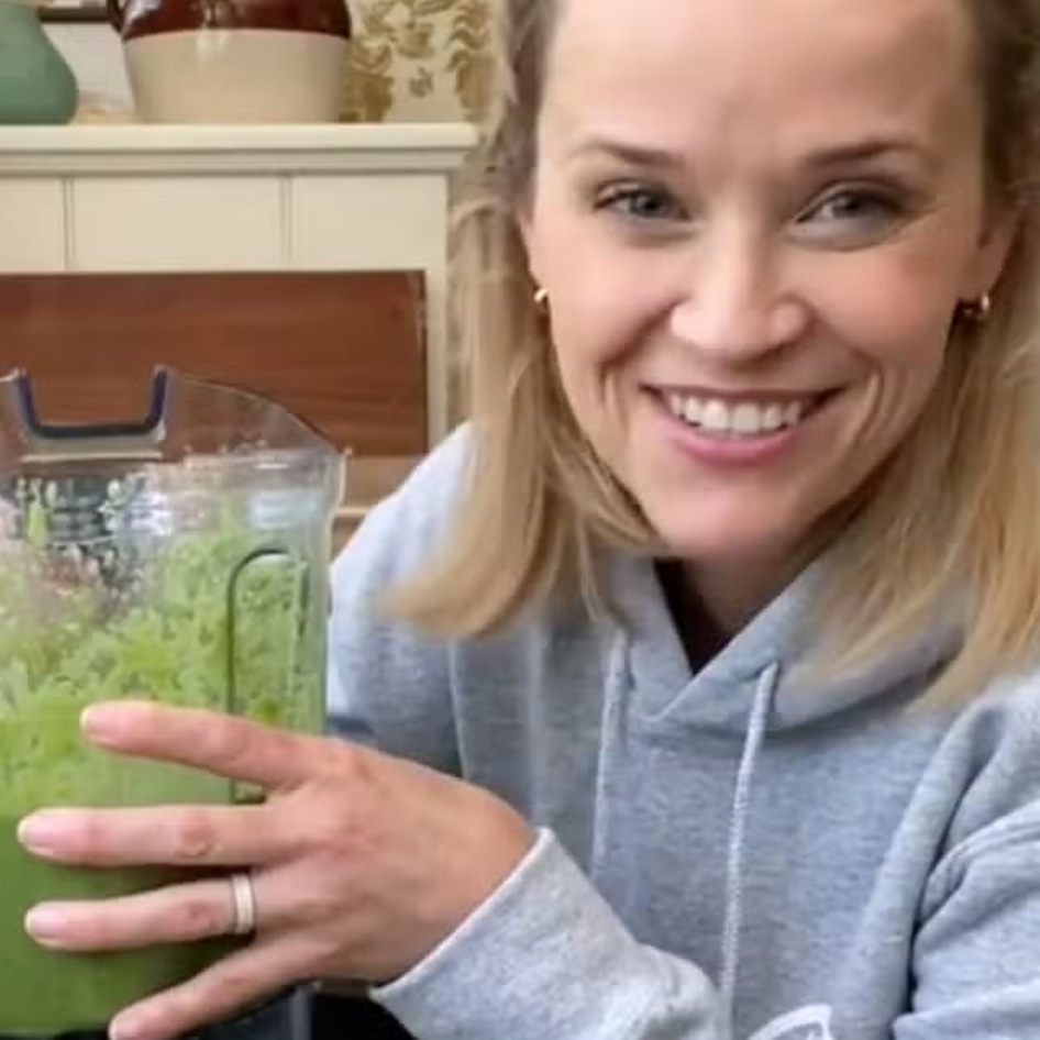 Reese Witherspoon Says It Makes Her Glow, But What Can a Green Juice Really Do for Your Health?