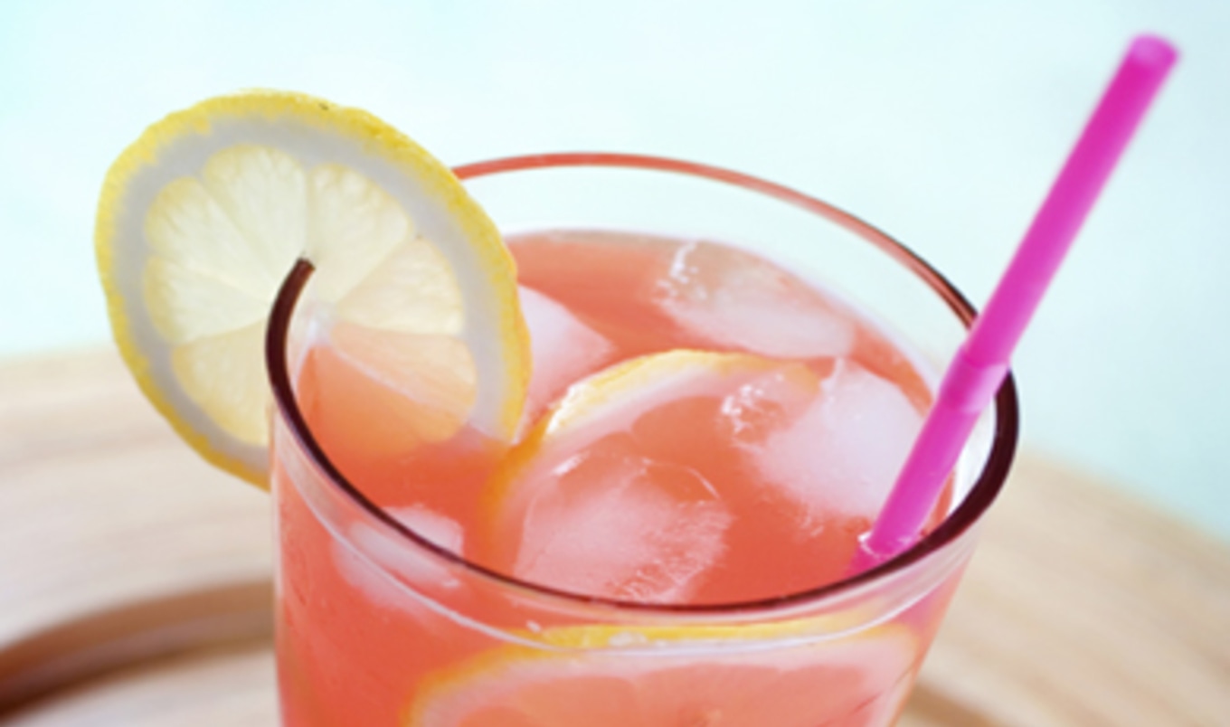 Grapefruit & Cranberry Cocktail VegNews