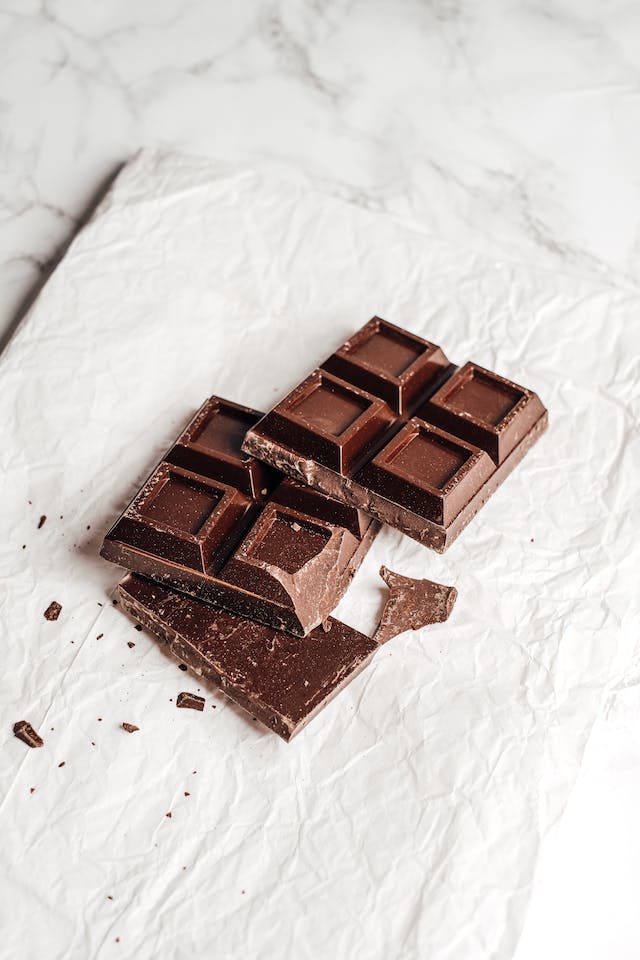 VegNews.darkchocolate.pexels