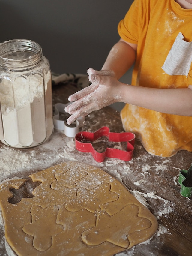 VegNews.childbaking.unsplash