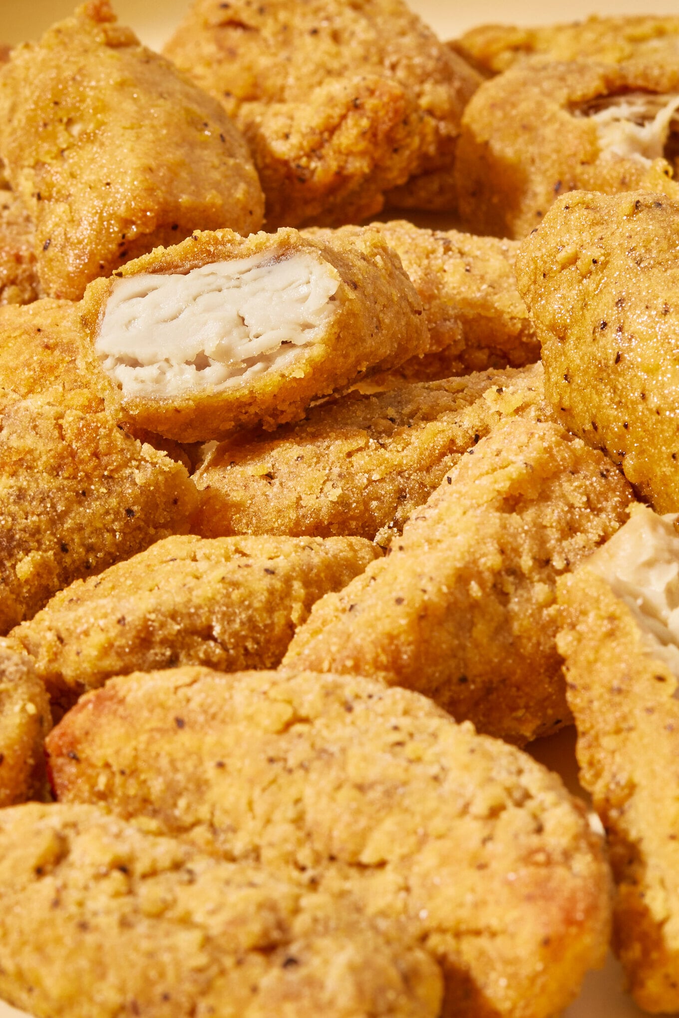 VegNews.VeganChicken2.MeatiFoods