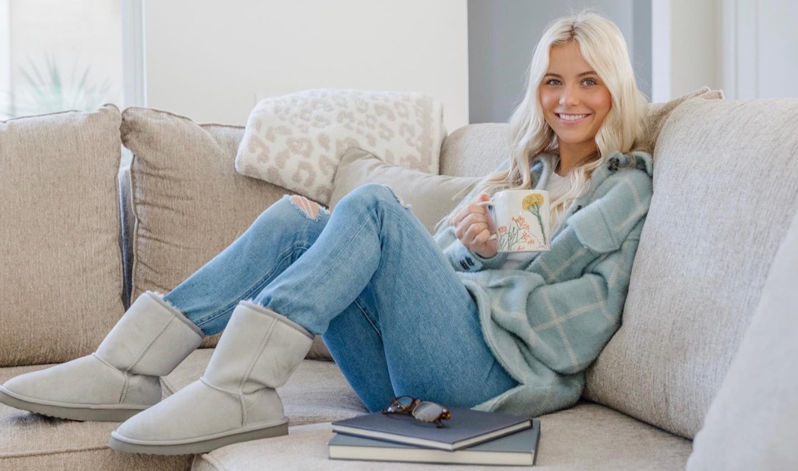 Ugg boots with fur around them 2025 Ugg boots with fur around them 2025
