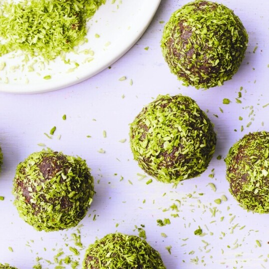 18 Vegan Matcha Recipes, From Waffles to Cookies
