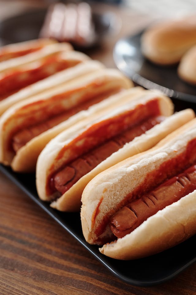 VegNews.hotdogs.pexels