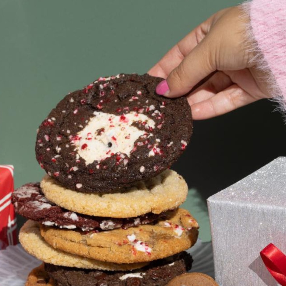 These 13 Vegan Christmas Treats Ship Nationwide&nbsp;