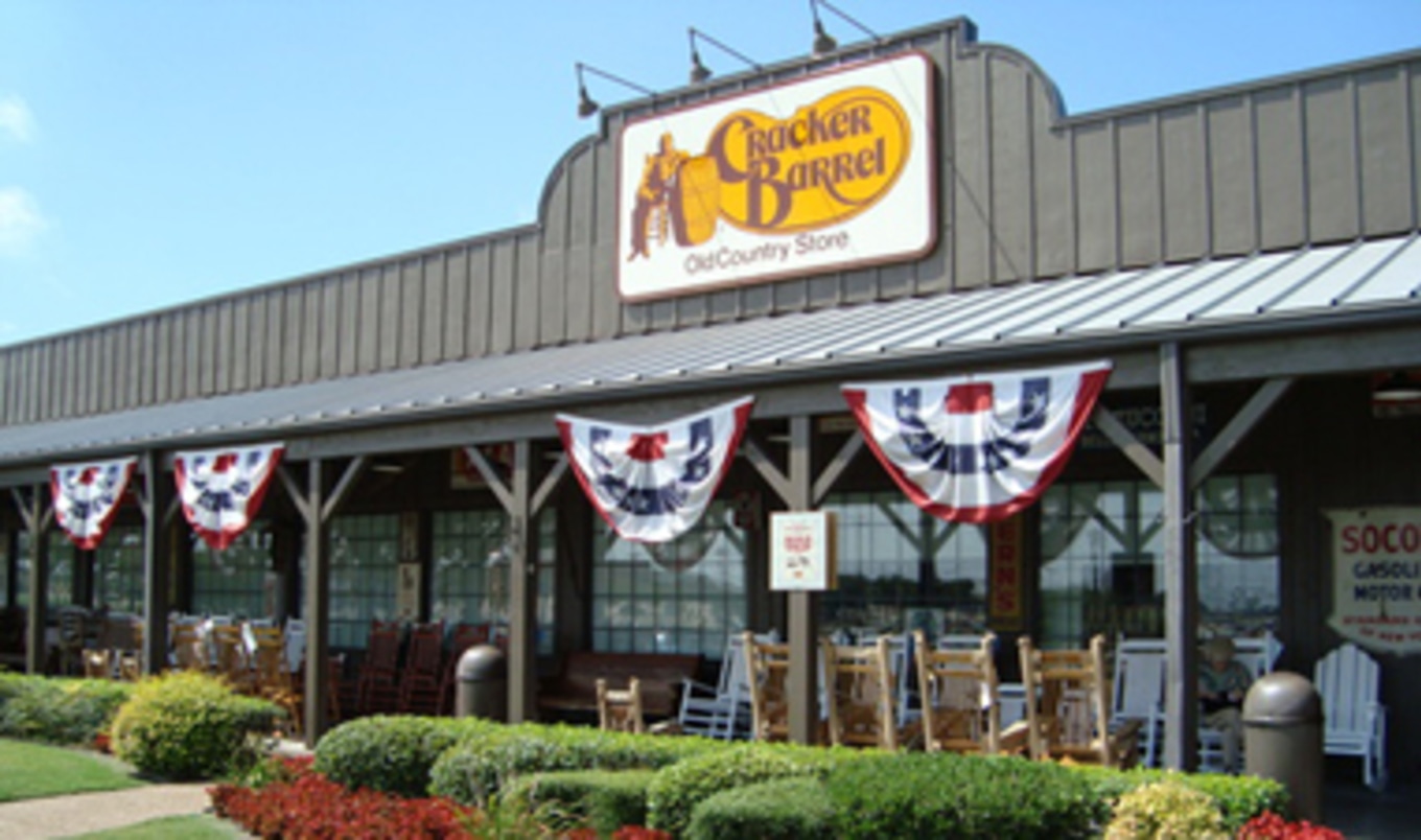 Cracker Barrel Announces Gestation Crate Phase-Out