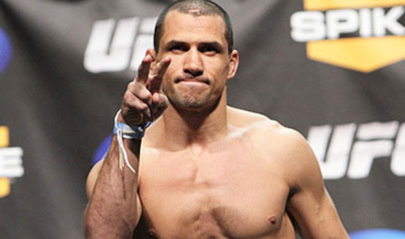 Aaron Simpson Defends Arian Foster's Veganism