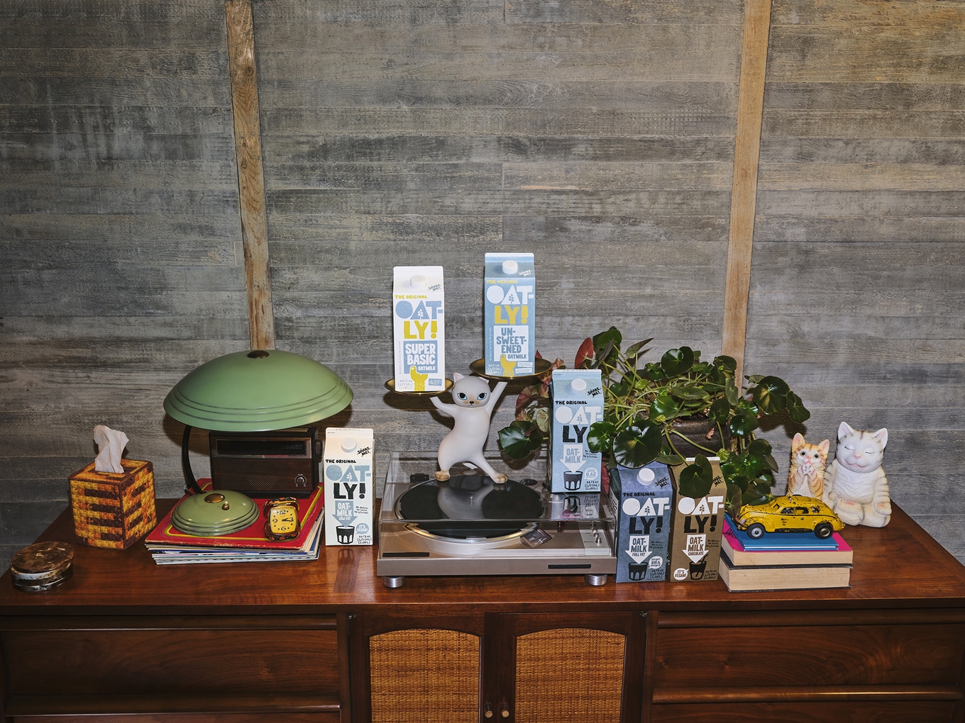 VegNews.OatlyVeganUnsweetenedOatmilk.Oatly
