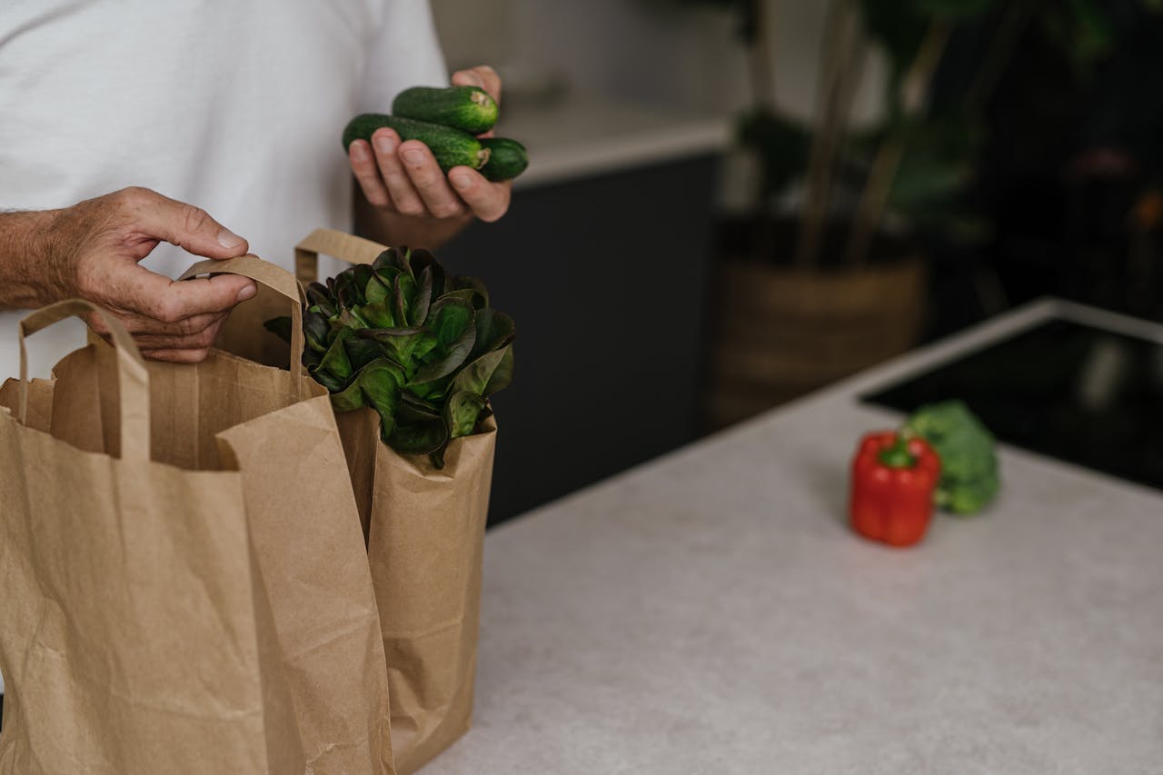 unpacking veg groceries