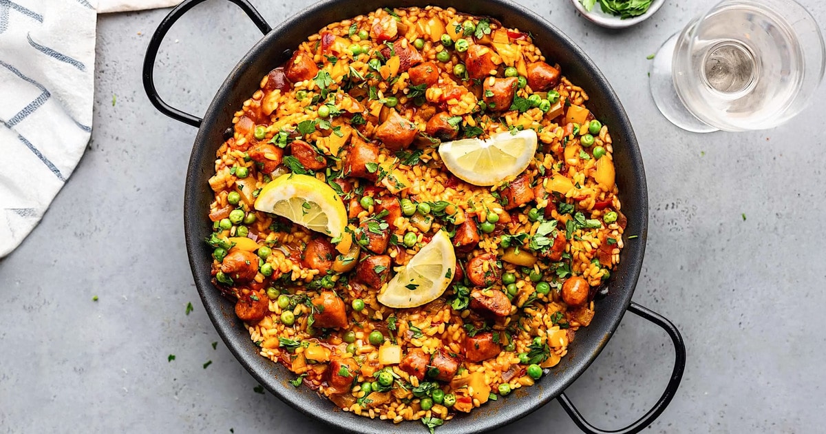 Easier Than You Think: Celebrate Summer With a Giant Pan of Vegan Paella